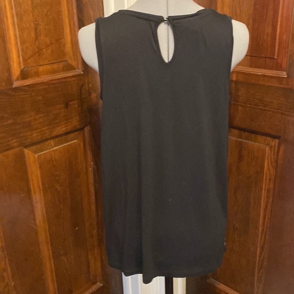 Metaphor sleeveless blouse. - Picture 5 of 7